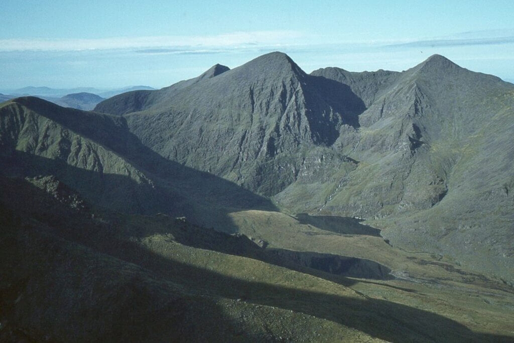highest mountain in Ireland - Carrqauntoohil