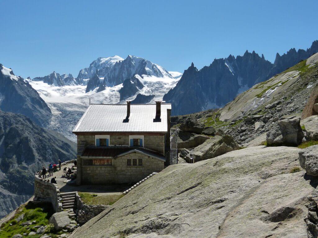 Refuge du couvercle et Grandes Jorasses