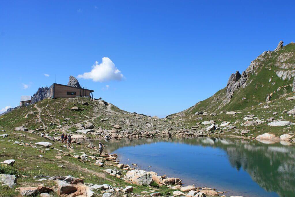 Refuge de Presset et son lac