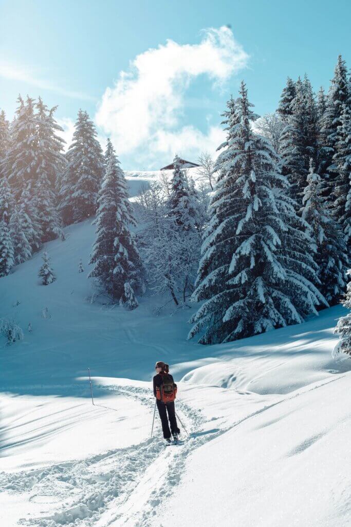 Alone in La Clusaz - © Victoire Joncheray, Unsplash