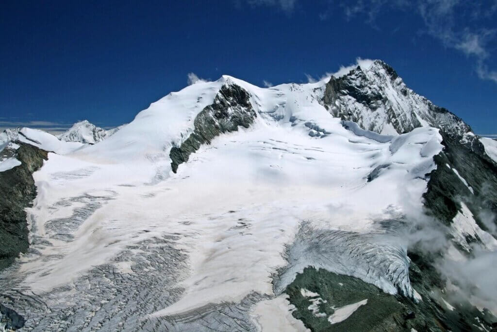 Bishorn und Weisshorn - © Steinmann, Wiki Commons.jpg