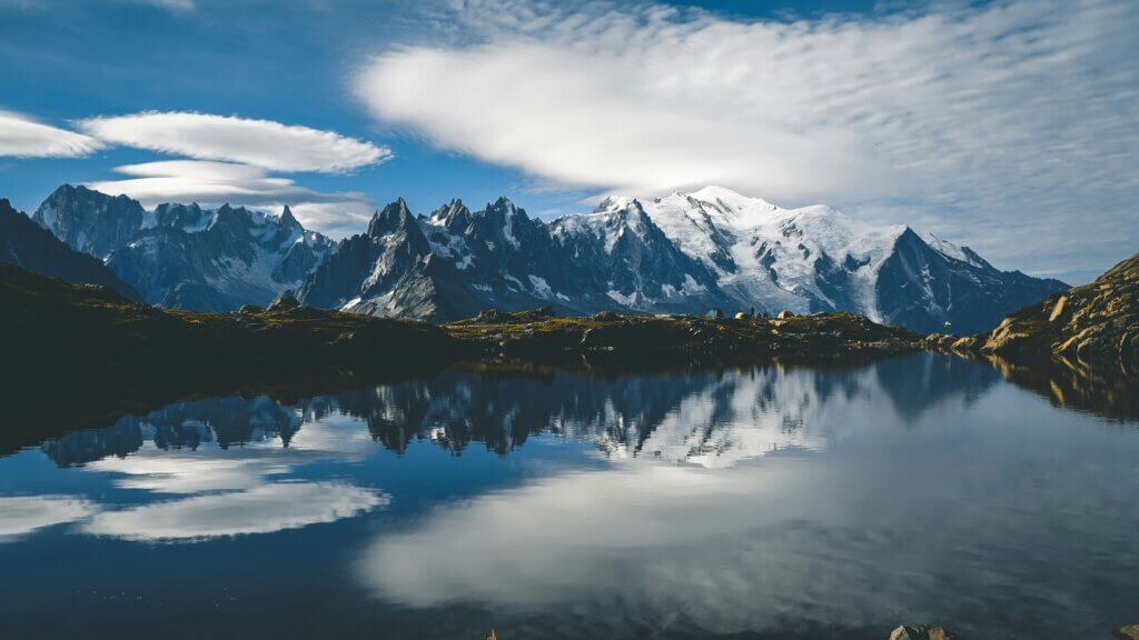 Mont Blanc Massif - © Marc Kargel, Unsplash